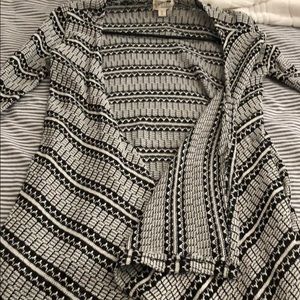 Cute cardigan with frilly bottom